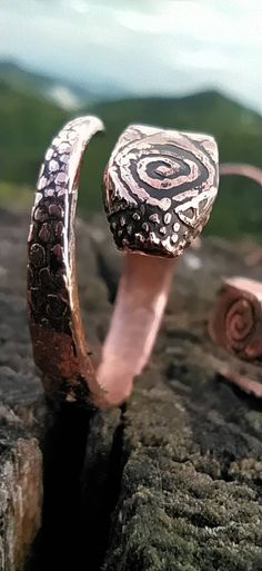 These beautiful handmade copper rings are made from pure copper (99,97%) and made to order. It can be personalized with symbols or natural gemstones! Symbolic Nickel-free Copper Jewelry, Adjustable Copper Spiritual Rings, Hammered Rose Gold Copper Jewelry, Handmade Copper Artisan Ring, Unique Handmade Copper Rings, Adjustable Copper Toe Ring Jewelry, Handmade Symbolic Copper Jewelry, Adjustable Copper Nickel-free Rings, Adjustable Nickel-free Copper Ring