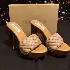 Brand New, Never Worn, And Still In Box. Women’s Size 9 And I Think They Run A Little Small. Trendy Leather Heels With Woven Sole, Steve Madden Platform, Pink Polka Dot Dress, Shoes Steve Madden, Strappy Flats, Steve Madden Sandals, Slingback Flats, Platform Loafers, White Sandals