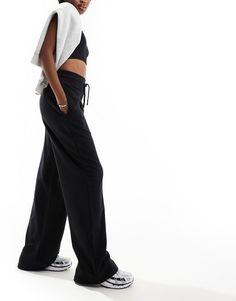 Sweatpants by Kaiia No need to keep scrolling Plain design Drawstring waistband Side pockets Wide leg Joggers Outfit Aesthetic, Wide Leg Joggers Outfit, Wide Leg Joggers, Sweatpants Black, Wide Leg Sweatpants, Joggers Outfit, Winter Party Dress, Dream Style, Leggings Sale