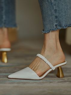 Espadrilles Outfit, Mules Shoes Heels, Chiko Shoes, Strap Sandals Heels, Slingback Mules, Leather Strap Sandals, Mid Heel Shoes, Mid Heel Sandals, French Retro