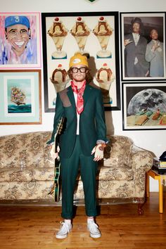 Emerald green blazer with a puppytooth (houndstooth, but smaller) shoulder patch, orange collar, and removable sport tab. This is part of a 2-piece suit straight from Grandpa's wardrobe, but with a twist of lime (or orange?). James is 5' 7", 130 lbs and wearing a size 34R. Half-canvas construction (feels legit, but not too stiff) 96.5% Brushed Wool Flannel, 3.5% spandex Fully lined "Puppytooth" shoulder patch Also available as Made-to-Measure, email us here: help@rowenasocialclub.com *Ships from Green Fitted Suit For Fall, Fitted Green Suit For Fall, Green Business Suit For Fall, Blazer Verde, 130 Lbs, Green Blazer, Wool Flannel, Custom Suit, Suit Shop