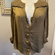 Never Worn Silk Tunic Top, Brown Bohemian V-neck Top, Light Pink Tops, Floral Corset, Silk Tunic, Black Tunic, Tunic Tank Tops, Anthropologie Top, Bell Sleeve Blouse