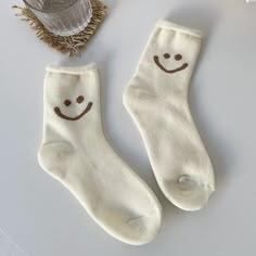 Materials: Cotton 80%, Polyamide 17%, Elastane 3%. Size: US Shoe Size Women 4-10 / Men 4-8.5 Thickness: Thick Weight: 1.8 oz Smiley Face Socks, Aesthetic Socks, Socks Aesthetic, Face Socks, Mocha Color, Sock Game, Soft Sock, غرفة ملابس, Sock Packs