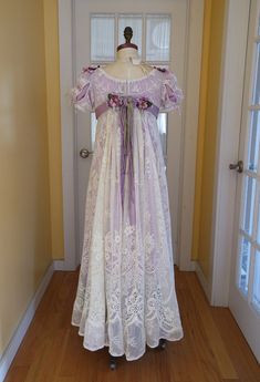 Plus Size Aesthetic Outfits, Rococo Dress, Ancient Dress, Regency Era Fashion, Regency Dress, Regency Fashion, Fairytale Dress, Ball Gown Dresses, Fashion Inspiration Design