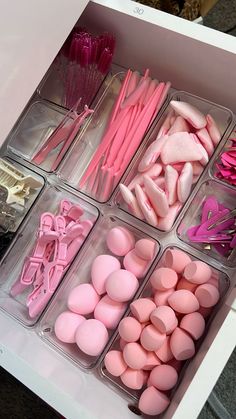 #makeup #belleza #beautyhacksforskin Makeup Beauty Room, Girly Tingz, Girly Apartment Decor, Vanity Room