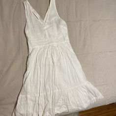 Brand New X- Back Ann Taylor Dress. Size 10. Never Worn. I Am Willing To Negotiate. White Flowy Dress, Taylor White, Taylor Dress, Ann Taylor Dresses, Loft Dresses, Flowy Dress, Ann Taylor, Colorful Dresses, Color White