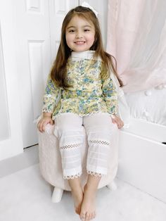 Lawn Frock, Stylish Frocks, Pakistani Kids Dresses, Lace Designs On Suits, Cotton Suit Designs, Festival Dresses, Eid Festival, Kids Ethnic Wear