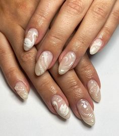 White Swan Nails, Nails Aesthetic Christmas, Gel Nails Aesthetic, Christmas Nails White, Aesthetic Christmas Nails, Christmas Swan, Ivory Nails, Swan Aesthetic