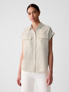 Soft woven blend utility shirt.  Point collar.  Short sleeves.  Button front.  Patch pockets at chest.  * Fit: Classic.  A straight & easy fit.  Hits at the hips.  Models wearing Gap Utility Shirt, Women Shirt Top, Womens Shirt, Pocket Shirt, Chinos Pants, Shirt Women, New Woman, Toddler Boys, Patch Pocket