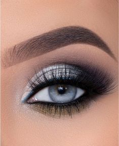 Shimmery Makeup, Custom Lashes, Lashes Packaging, Eye Makeup Pictures, Smink Inspiration, Eye Makeup Steps, Beautiful Eye Makeup