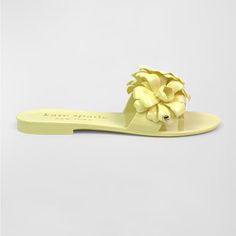 New Kate Spade Jaylee Rubber Sandals Size:7 Elegant Flat Jelly Sandals For Spring, Elegant Synthetic Jelly Sandals For Spring, Elegant Spring Jelly Sandals, Chic Jelly Sandals For Spring Vacation, Feminine Spring Sandals In Synthetic Material, Spring Summer Flat Jelly Sandals, Chic Flat Sandals For Spring, Elegant Jelly Sandals For Spring, Feminine Synthetic Sandals For Spring