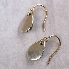 New Earrings Lightweight, Great Everyday Minimalist Style Gold Plated Ear Wire Hooks Sterling Silver Plated Drop Charms 0.7”H Total With Hooks Antique Silver Tone Bundle Up And Save Even More. Additional 10% Discount With Bundle 2+ Fast Shipping Hypoallergenic Silver Earrings In Brass, Silver Brass Teardrop Earrings For Gift, Silver Teardrop Brass Earrings As Gift, Silver Metal Earrings For Everyday, Silver Teardrop Brass Earrings, Nickel Free Silver Teardrop Earrings For Everyday, Nickel-free Silver Teardrop Earrings For Everyday, Silver Metal Teardrop Earrings For Everyday, Silver Adjustable Drop Earrings