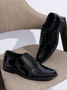 AMY9060-negro  Collar    Zapatos Oxford y Derby Embellished Black Shoes Men Formal, Men’s Dress Shoes, Prom Shoes For Men, Wedding Shoes Male, Black Dress Shoes Men, Prom Shoes Black, Court Attire, Men's Tuxedo, Tuxedo Shoes