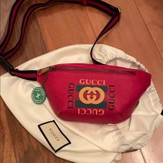 Gucci Logo Belt Bag Gucci Belt Bag, Gucci Logo, Gucci Belt, Gucci Bags, Designer Bags, Luxury Designer, Small Bags, Belt Bag, Gucci Bag