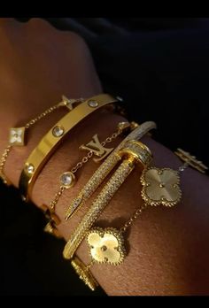 Gold Bracelets Stacked, Dope Jewelry Accessories, Dark Jewelry, Gold Bracelets