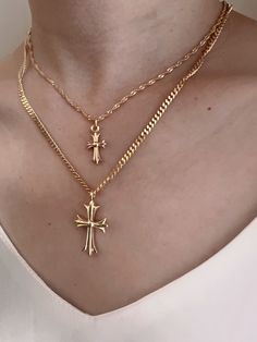 💜14K Gold Giant Cross Necklace with Curb Necklace Elevate your daily style with our finely-crafted 14K Gold Giant Cross with Curb Necklace. Expertly handmade, this waterproof and color-resistant piece provides limitless opportunities for accessorizing. Indulge yourself or make a lasting impression with this gift - a versatile and chic necklace that stands out as a remarkable token of affection." 💜D E T A I L S - Pendant: 17.5mm X 33mm Cross pendant with diamonds on one side. - Chains: High qua Gold Plated Chain Cross Jewelry, Gold Plated Cross Chain Jewelry, Everyday Gold Plated Cross Jewelry, 14k Gold Cross Figaro Chain Jewelry, Yellow Gold Cross Chain Jewelry, Yellow Gold Cross Chain Necklace, Figaro Chain Cross Jewelry As Gift, Figaro Chain Cross Jewelry Gift, Gold Chain With Cross