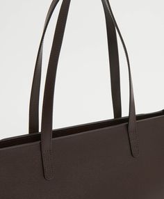 !!!Description---Our Large Zip Tote, made of Italian saffiano leather with a patent interior, offers functionality with an inset zipper and interior split pocket. Perfect for your 16" laptop and essentials on the go. !!!What Fits---16" Laptop and smaller !!!Details---Depth: 6 in / 15 cmWidth: 13.3 in / 34 cmHeight: 11 in / 28 cmHandle Drop: 9.5 in / 24 cmComposition: Self: 100% Italian Saffiano LeatherMade in Italy !!!Materials---Our Italian Saffiano Leather is a coated, textured leather with a Brown Saffiano Leather Shoulder Bag For Everyday, Everyday Brown Saffiano Leather Shoulder Bag, Office Shoulder Bag In Brown Saffiano Leather, Brown Saffiano Leather Shoulder Bag For Work, Brown Saffiano Leather Shoulder Bag For Office, Office Brown Saffiano Leather Shoulder Bag, Brown Saffiano Leather Shoulder Bag For Business, Zip Tote, Mocha