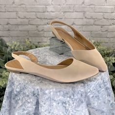 Falls Creek Nova Pointed Toe Sling Back Flats Women’s 7.5m Excellent New Without Tag Condition Msrp (Retail New) $25 Beige Soft Vinyl Uppers Pointed Toe Sling Back Style With Side Cutouts Memory Foam Insoles Ultra-Low 0.25” Heels Textured Tan Rubber Traction Outsoles Flat Beige Slingback Pumps For Spring, Beige Flat Slingback Pumps For Spring, Casual Beige Slingback Pumps, Beige Flat Slingback Pumps For Summer, Beige Slingback Pumps For Spring, Casual Beige Slingback Pumps For Summer, Wedding Slingback Sandals With 4-inch Heel And Pointed Toe, Beige Slip-on Pointed Toe Flats For Summer, Sling Back Flats