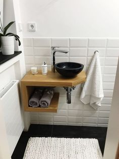 kitchen ideas, kitchen decor, kitchen, canada, kitchen design, design, plumbing service canada, plumber canada Bathroom Drawers, Basin Design, Small Toilet, Diy Vanity, Tiny Bathrooms, Vanity Storage