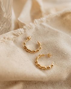 The Studded Gold Hoops are our new Fall Favorites! The Rich golden 18k gold sets the tone for Fall. 18kt gold plated silver one inch hoops. Everyday Gold-plated Huggie Earrings, Everyday Gold Hoop Earrings With Plating, 14k Yellow Gold Plated Hoop Earrings, Gold Plated Hoop Earrings 14k Gold Filled, Gold Plated 14k Gold Filled Hoop Earrings, Gold Huggie Hoop Earrings With Plating, Gold-plated Sterling Silver Hoop Earrings, Gold Round Huggie Earrings In 14k Gold Filled, Gold Plated Sterling Silver Hoop Earrings