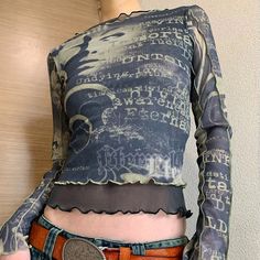 44262734725220|44262734757988|44262734790756 Grunge Crop Top, Vintage Fairy, Women Streetwear, Vintage Fairies, Streetwear Tops, Fairy Grunge, Vintage Material, Ladies Tee Shirts, Collars For Women