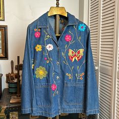 Vintage Julia Kim Denim Embroidered Chore Coat Size Medium 100% Cotton Made In India Floral/Flower/Butterfly/Embroidered Kim 90s, 90s Denim, Chore Coat, Flower Butterfly, Floral Flower, Floral Flowers, Jean Coat, Jean Jacket, Jackets & Coats