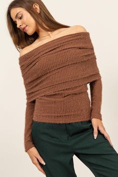 Enhance your style with this sophisticated Fuzzy Off-Shoulder Textured Knit Top. Boasting a unique combination of ribbed and fuzzy textures, this knit top is not only stylish but also comfortable. The off-shoulder neckline adds a touch of sophistication, making it suitable for both casual and dressy occasions. Pair it with tailored trousers or a skirt for a chic and effortless outfit that exudes elegance. Features: Basic style Stretch: Moderate stretch Material composition: 50% polyester, 40% ny Boho Chic Bags, Blue Zone, Effortless Outfit, Kids Outerwear, Shoulder Cut, Textured Knit, Off Shoulder Tops, Tailored Trousers, Basic Style