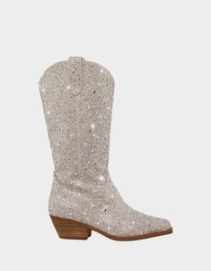 Cowboy Boot Style, Western Boots Outfit, Sparkly Boots, Betsey Johnson Clothes, Classic Cowboy, Taylor Swift Tour Outfits, Cowgirl Chic, Country Concert, Boot Style