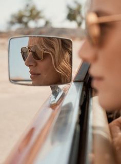 Style Ideas Outfit, Road Trip Style, Eyewear Photography, Road Trip Fashion, Trip Style, High Fashion Trends, Jewelry Product Shots, Fashion Eye Glasses