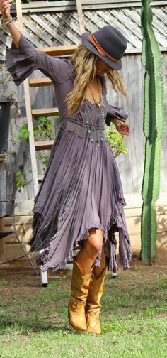 #Trendyoutfits : Love this dress and the #boot combo. So #cute! Seasonal Outfits, Baby Mode, Bohemian Mode, Clothing Optional