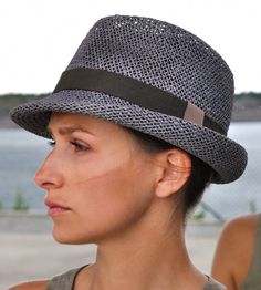 "„Marcello\" is the uncomplicated hat in trilby style for sunny summer holidays. For „Marcello\" the airy, light material „twisted paper\" was used in the colour „anthracite\". Available in sizes 55 cm - 58 cm. Colour: „anthracite\" Hat made of twisted paper. Ribbed belt made of 66% cotton and 34% polyamide. Handmade. Individualization options. Other colours or sizes on request. All hats are handmade. For the production of a perfect hat it takes some time. All hats are ready 7-12 days after paym Spring Hat, Womens Straw Hats, Summer Straw Hat, Spring Hats, Hat Summer, Mode Design, Trend Fashion, Fashion Mode, Hat Making