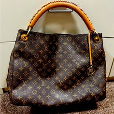 Gently Used Authentic Lv Mm Artsy Monogram. Excellent Condition! Brown Leather Shoulder Bag With Monogram Print, Brown Monogram Canvas Shoulder Bag With Monogram Print, Brown Monogram Canvas Shoulder Bag, Brown Monogram Shoulder Bag For Shopping, Brown Monogram Print Shoulder Bag For Daily Use, Brown Monogram Shoulder Bag, Brown Monogram Print Shoulder Bag, Louis Vuitton Artsy Mm, Mm Monogram