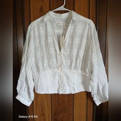 A Beautiful Women's Anthropologie Size Large Long Sleeve Tops For Daytime In Fall, Fitted V-neck Tops For Daytime, Elegant Long Sleeve Blouse For Daytime, Elegant V-neck Tops For Daytime, Chic Long Sleeve Blouse For Daytime, Elegant Long Sleeve Tops For Daytime, Anthropologie Top, Anthropologie, Blouses For Women