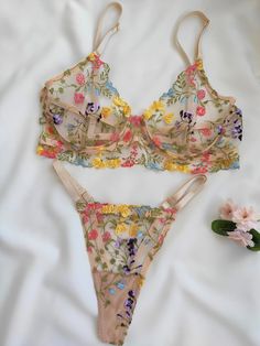 Sunny Floral Lingerie Set W338 - mkkawaiishop Spring Lingerie, Flower Lingerie, Yellow Lingerie, Cage Thoracique, Floral Lingerie, Lingerie Inspiration, Cute Lingerie, Pretty Lingerie, Lace Bra