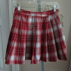 Nwt! Women's Size Small, Burgundy Cream And Black Plaid 100% Polyester Pleated Mini Skirt By Forever 21. Side Zip, 14.5" Length And 25" Waist. Retro Y2k School Uniform Pop Concert Rock Festival Dancing Campus High Waist Cotton Pleated Skirt For School, Cotton School Skirt Short Length, Cotton Short Skirt For School, Cotton School Uniform Skort With Lined Skirt, Cotton Lined Skort For School Uniform, School Flared Mini Skirt With Lining, School Flared Mini Skirt Lined, School Mini Skirt Pleated Shorts, School Flared Lined Mini Skirt