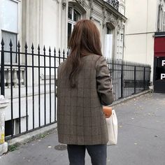 Women's Plaid Brown Blazer Coat Elegant Female Autumn Business Style Outfits Polyester Spring Jacket Tops Korean Overcoat SPECIFICATIONS Season: Autumn/Winter Fabric Type: Broadcloth Material: Polyester Clothing Patterns: STRAIGHT Item Type: Blazers Fabric content: 51% (inclusive) - 70% (inclusive) Collar: Notched Closure Type: Single Button Material Composition: Synthetic fiber Decoration: Pockets Model Number: women blazers Color: Light Brown Women's Plaid Blazer Quality: Excellent Size Chart Beige Winter Outerwear With Suit Collar, Winter Office Blazer With Long Sleeves, Beige Outerwear With Suit Collar For Winter, Tailored Long Coat For Fall, Fall Outerwear With Suit Collar, Spring Casual Tweed Jacket With Suit Collar, Office Tweed Jacket With Suit Collar For Fall, Fall Office Pea Coat With Pockets, Fall Outerwear With Pockets And Suit Collar