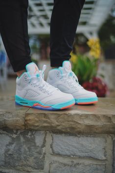 Jordan 5 Outfit, Air Jordans Girls, Aqua Outfit, Air Jordan Retro 5, Retro Jordans, Jordans Air, Jordan Retro 5, Girls Basketball Shoes, Air Fresh