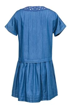 Go cute and classic with this breezy frock from Kate Spade! Made of chic chambray with adorable eyelet, lace and pleated trim, this sweet shift is perfect for pairing with all your warm weather favorites. Wear with woven wedges and a cute straw bag and you'll be all set for garden parties, Easter brunch and beyond! Size 4 Shell: 63% Cotton, 37% Lyocell Trim: 100% Cotton Pullover Unlined Shift silhouette Round neckline w/ lace trim Short sleeves w/ eyelet trim on shoulders Eyelet and pleated trim Cotton Dress With Pleated Waist And Short Sleeves, Cotton Short Sleeve Dress With Pleated Waist, Cotton Dresses With Pleated Waist For Day Out, Casual Dresses With Pleated Waist For Casual Wear, Cotton Dress With Pleated Hem In Mini Length, Casual Dress With Pleated Hem, Cotton Mini Dress With Pleated Hem, Summer Cotton Dresses With Pleated Hem, Summer Cotton Dress With Pleated Hem