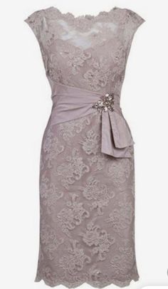 Pink Sleeveless Mother Of The Bride Dress, Pink Sleeveless Dress For Mother Of The Bride, Gaun Koktail, Mother Of Bride Outfits, Gaun Fashion, Mother Of Groom Dresses, Lace Bridesmaids, Grey Lace, Mob Dresses