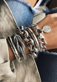 Bracelet Layering Ideas, Body Candy Jewelry, Chunky Silver Jewellery, Dope Jewelry Accessories, Bali Jewelry, Long Sleeve Sweaters, Silver Jewelry Design, Bold Jewelry