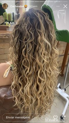 Honey Blonde Balayage Wavy Hair, Blonde Ombré Curly Hair, Curly Hair Dyed Blonde, Dyed Curly Blonde Hair, Blonde Curly Hair With Dimension, Beige Blonde Curly Hair, Summer Hair Color Curly, Blond Balayage Curly Hair, Blonde Hair Color Ideas Curly