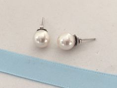 8mm Round Stud Earring 14K White Gold - Sherri Bourdage Pearl Jewelry Designer Be Loyal, Freshwater Pearl Drop Earrings, Saltwater Pearls, Professional Jewelry, Graduation Gifts For Her, Freshwater Pearls Earrings, Round Stud Earrings, Pearl Types, Akoya Pearls