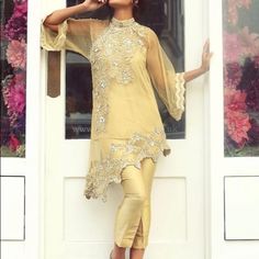 Worn Once For A Couple Hours. It Is Very Cute/Fashionable Designer Suit. Designer Summer Party Wear Sets, Summer Party Wear Designer Sets, Chic Festive Sets With Resham Embroidery, Chic Party Sets With Sheer Dupatta, Chic Wedding Sets With Resham Embroidery, Sheer Dupatta Sets For Summer Party, Chic Festive Eid Sets, Summer Party Set With Sheer Dupatta, Summer Party Sets With Sheer Dupatta