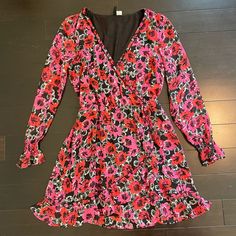 Floral Dress Size Medium. Never Worn. Smoke-Free Home. Lined. H&m Fall Day Out Dress, H&m Dresses For Day Out In Fall, H&m Dresses For Fall Day Out, H&m Fall Dresses For Day Out, H&m V-neck Dress For Fall, H&m V-neck Fall Dresses, H&m Long Sleeve Dress With Floral Print, H&m Mini Length Fall Dresses, H&m Mini Dresses For Fall