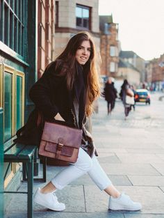 Unisex Leather Saddlebag Customer Day, Brown Messenger Bag, Ipad Pouch, Ipad Bag, Small Messenger Bag, Leather Messenger Bag, Animal Skin, Day Bag, Leather Messenger