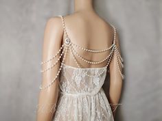 Elegant White Pearl Chain Body Jewelry, Elegant White Body Jewelry With Pearl Chain, Elegant White Body Jewelry For Evening, Elegant Beaded Pearl Body Jewelry, Pearl Beaded Body Chain For Wedding, Delicate Pearl Chain Backdrop Necklace For Party, Elegant Pearl Backdrop Necklace For Party, Elegant Pearl Body Chain, Elegant Crystal Body Jewelry For Weddings