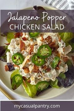 Jalapeno popper chicken salad on a plate with lettuce. Jalapeno Popper Chicken Salad, Popper Chicken, Jalapeno Popper Chicken, Jalapeno Popper, Healthy Low Carb Recipes, Keto Recipes Dinner, Jalapeno Poppers