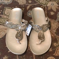 Kenneth Cole Reaction Sandals Gold Beaded Size 9 1/2 Never Been Worn Brown Leather Wedges, Toe Loop Sandals, Yellow Sandals, Flower Sandals, Sandals Gold, Leather Thong Sandals, Beaded Sandals, Red Sandals, Cork Wedges Sandals