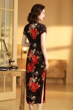 2021 China Cheongsam Positioning Flower Pattern Chinese - Etsy Traditional Red Dresses For Tea Ceremony, Traditional Fitted Floral Print Cheongsam, Traditional Fitted Floral Cheongsam, Floral Print Fitted Cheongsam For Wedding, Floral Fitted Cheongsam For Wedding, Fitted Floral Cheongsam For Wedding, Cheongsam Design, Chinese New Year Dress, Moda China