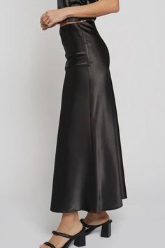 •Satin Maxi Skirt •Elastic Waist •Wear multiple ways •92% Polyester, 8% Spandex •Hand wash cold, line dry Satin Maxi Skirt, Spring Essentials, Satin Maxi, Gift Collections, Back To Black, Sales Gifts, Dress Accessories, Sweater Top, Off The Shoulder